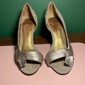 Nine West NW Chitty Suede and Satin D’Orsay Taupe Heels Size 9W